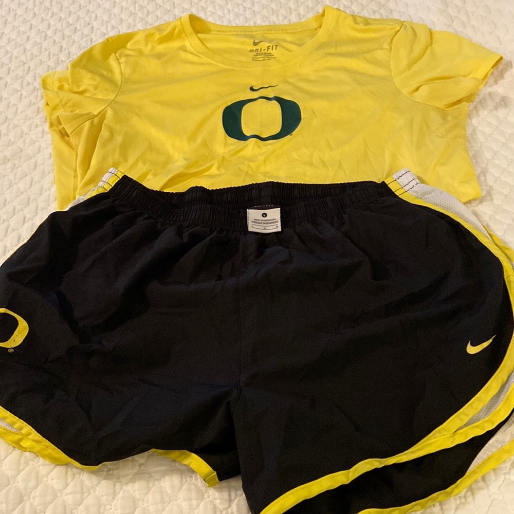 Dry fit s Nike Oregon shirt and shorts